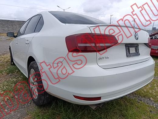 VOLKSWAGEN JETTA 2016, foto 7 de 19