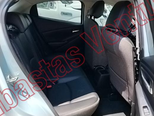 MAZDA MAZDA 2 2024, foto 13 de 19