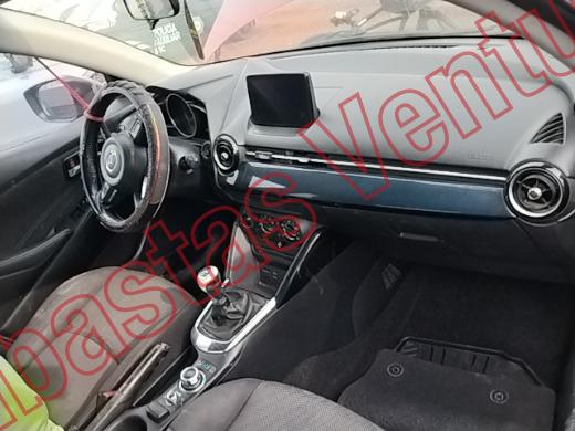 MAZDA MAZDA 2 2019, foto 14 de 19