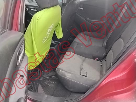 MAZDA MAZDA 2 2019, foto 16 de 19