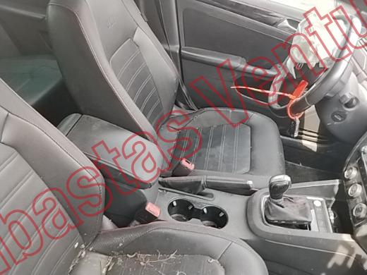 VOLKSWAGEN JETTA 2016, foto 12 de 19
