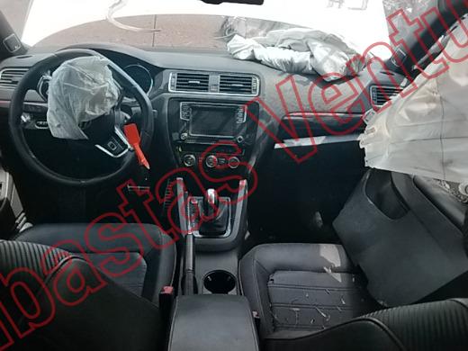 VOLKSWAGEN JETTA 2016, foto 14 de 19