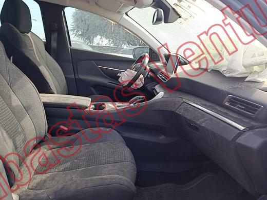 PEUGEOT 3008 2022, foto 12 de 19