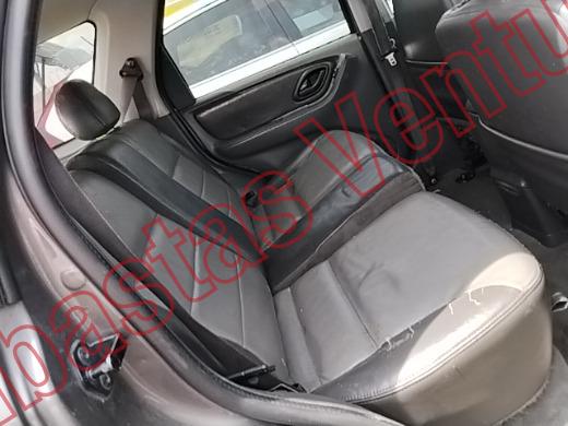 FORD ESCAPE 2004, foto 13 de 19