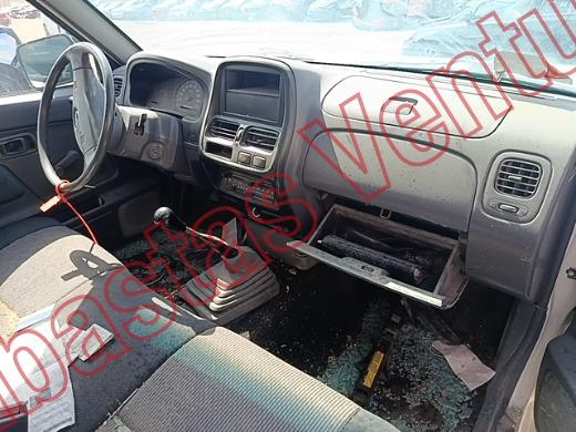 NISSAN NP 300 2009, foto 14 de 19