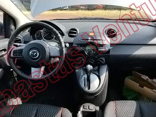 MAZDA MAZDA 2 2012, foto 14 de 19
