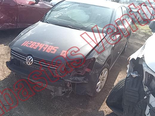 VOLKSWAGEN VENTO 2015, foto 1 de 19