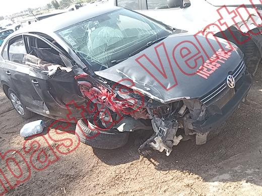 VOLKSWAGEN VENTO 2015, foto 3 de 19