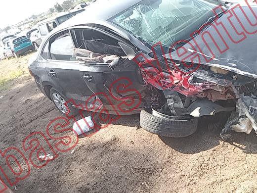 VOLKSWAGEN VENTO 2015, foto 4 de 19