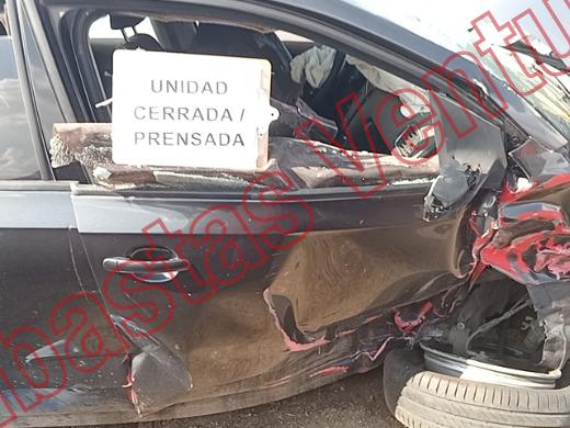 VOLKSWAGEN VENTO 2015, foto 12 de 19