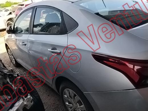 HYUNDAI ACCENT 2018, foto 8 de 19