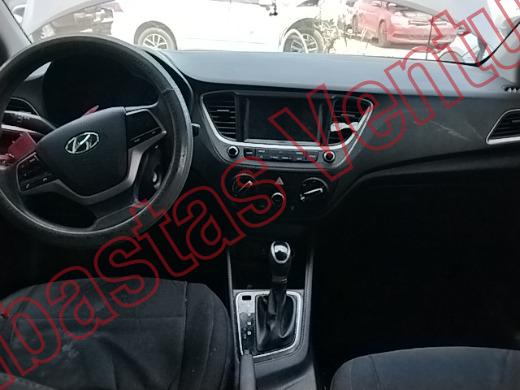 HYUNDAI ACCENT 2018, foto 14 de 19