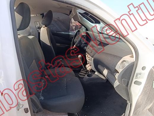 NISSAN NP300 2024, foto 12 de 19