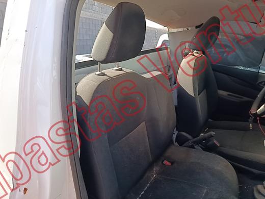 NISSAN NP300 2024, foto 13 de 19