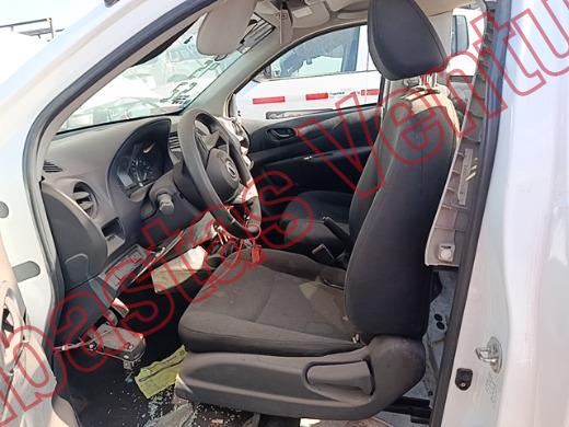 NISSAN NP300 2024, foto 17 de 19