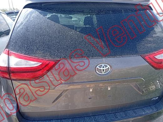 TOYOTA SIENNA 2019, foto 6 de 19