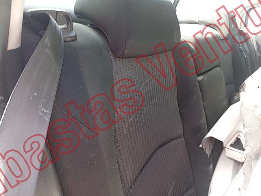 MAZDA MAZDA 3 2015, foto 13 de 19