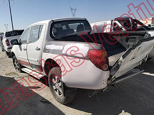 MITSUBISHI L200 2015, foto 7 de 19
