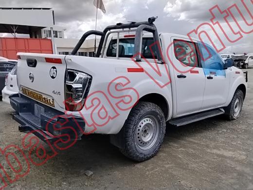NISSAN FRONTIER 2021, foto 5 de 19