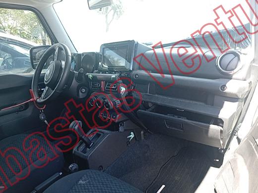 SUZUKI JIMNY 2025, foto 14 de 19