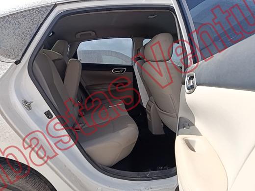 NISSAN SENTRA 2019, foto 13 de 19