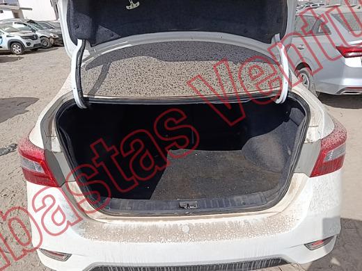 NISSAN SENTRA 2019, foto 15 de 19