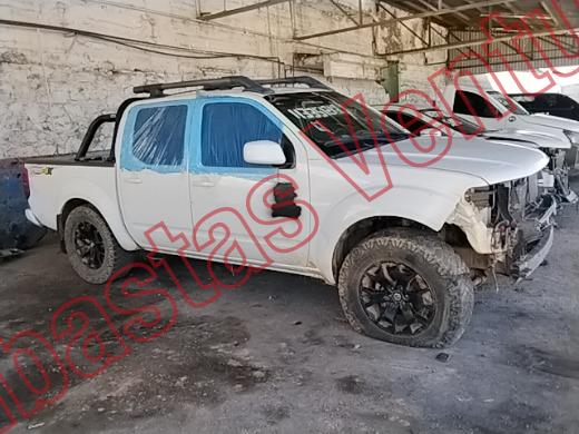 NISSAN FRONTIER 2015, foto 4 de 19