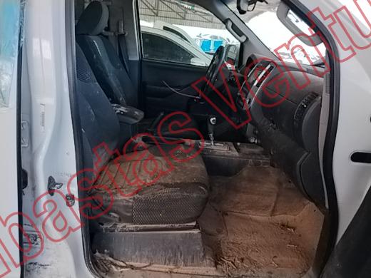 NISSAN FRONTIER 2015, foto 12 de 19