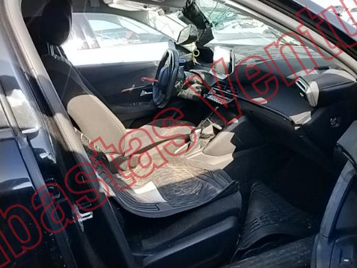 PEUGEOT 2008 2023, foto 12 de 19