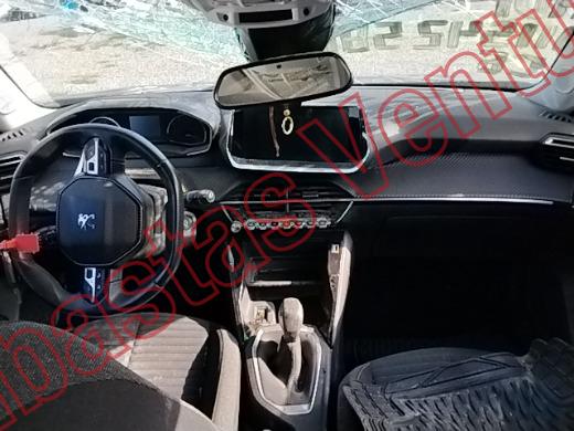 PEUGEOT 2008 2023, foto 14 de 19
