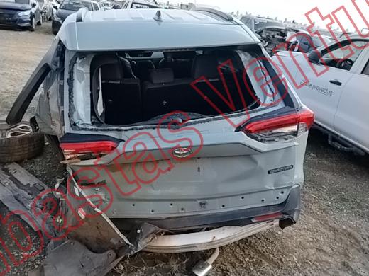TOYOTA RAV4 2021, foto 6 de 19