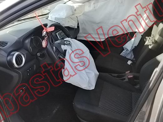 NISSAN VERSA 2021, foto 17 de 19