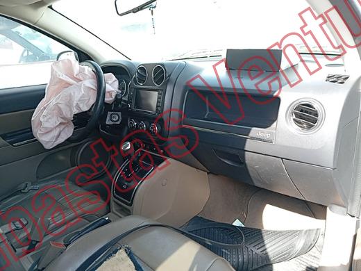 JEEP COMPASS 2012, foto 14 de 19