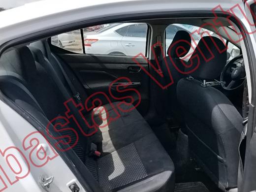 NISSAN VERSA 2023, foto 13 de 19