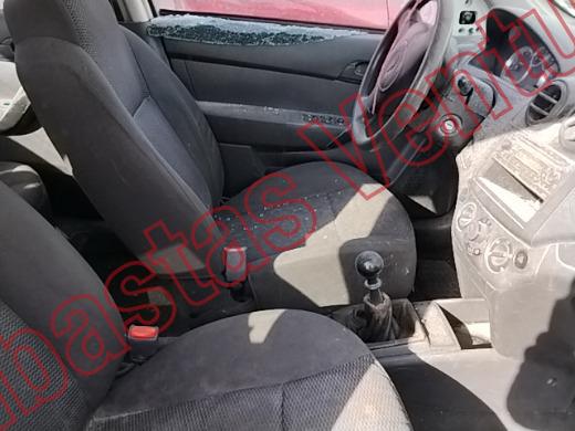 CHEVROLET AVEO 2014, foto 12 de 19