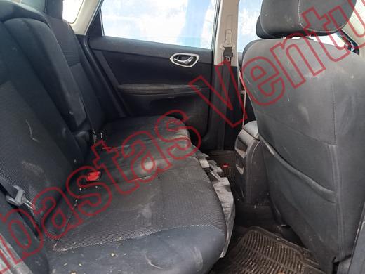 NISSAN SENTRA 2019, foto 13 de 19