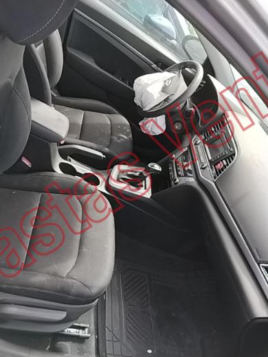 HYUNDAI ELANTRA 2018, foto 12 de 19