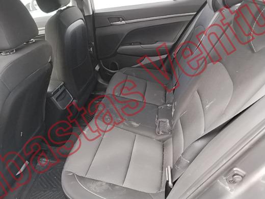 HYUNDAI ELANTRA 2018, foto 16 de 19