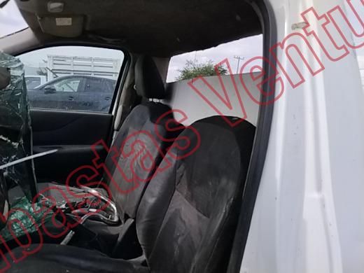NISSAN NP300 2020, foto 16 de 19